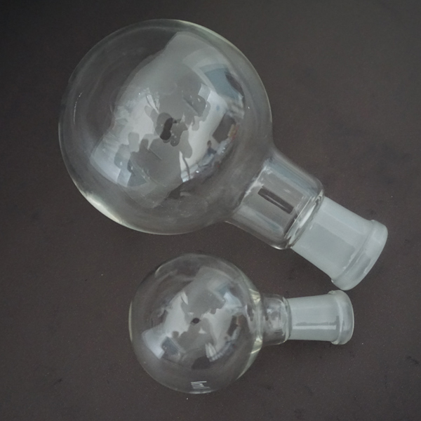 ROUND BOTTOM BOILING FLASKS