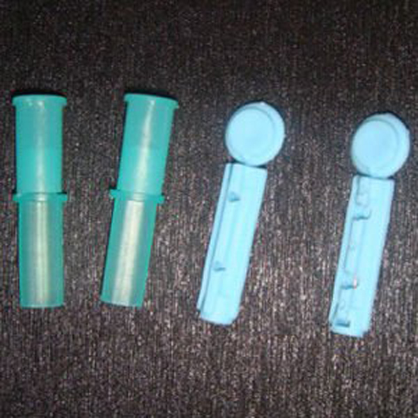 PLASTIC BLOOD LANCTES4